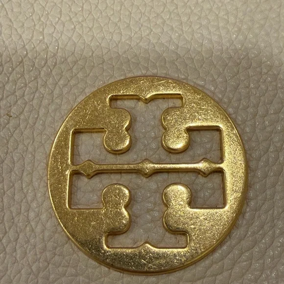 VGUC Tory Burch Ivory Crossbody Bag with Gold Accents - Picture 4 of 12